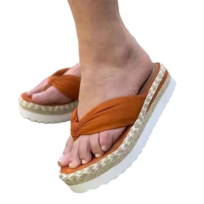 Women's large-size thick-soled hemp rope slippers2021Summer new European and American flip-flops women
Women's large-size thick-soled hemp rope slippers2021Summer new European and American flip-flops women
