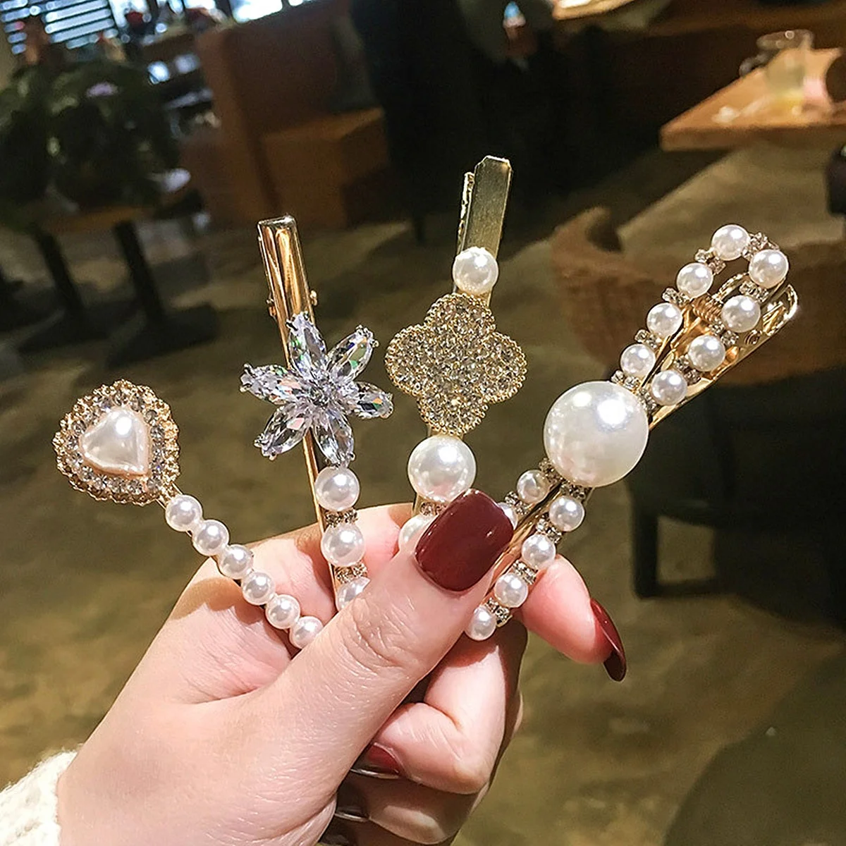 OUYE 2021 Wholesale Hot Selling Decorative Elegant Colorful Fashion Design Hair Clips Set Pearl Hair Pins For Ladies Hairpins
OUYE 2021 Wholesale Hot Selling Decorative Elegant Colorful Fashion Design Hair Clips Set Pearl Hair Pins For Ladies Hairpins