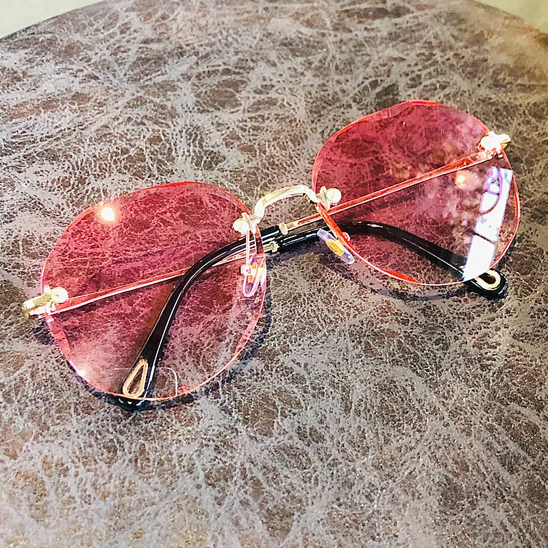 Square Shades Sun glasses Sunglasses Women Female fashion 2021 brand design trendy Rimless sunglasses 2021, Custom colors
Square Shades Sun glasses Sunglasses Women Female fashion 2021 brand design trendy Rimless sunglasses 2021, Custom colors