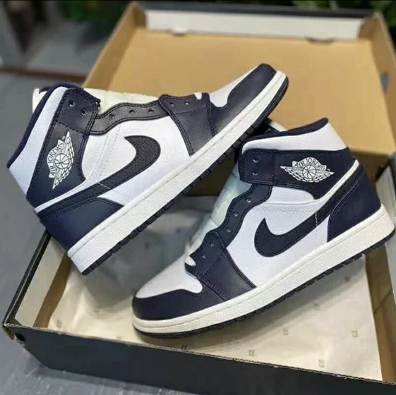 2021 Best Fashion High quality NIKE Shoes AIR JORDAN 1 MID GS Sports shoes AJ1 Fashion Basketball Running shoes Nike Sneakers
2021 Best Fashion High quality NIKE Shoes AIR JORDAN 1 MID GS Sports shoes AJ1 Fashion Basketball Running shoes Nike Sneakers
