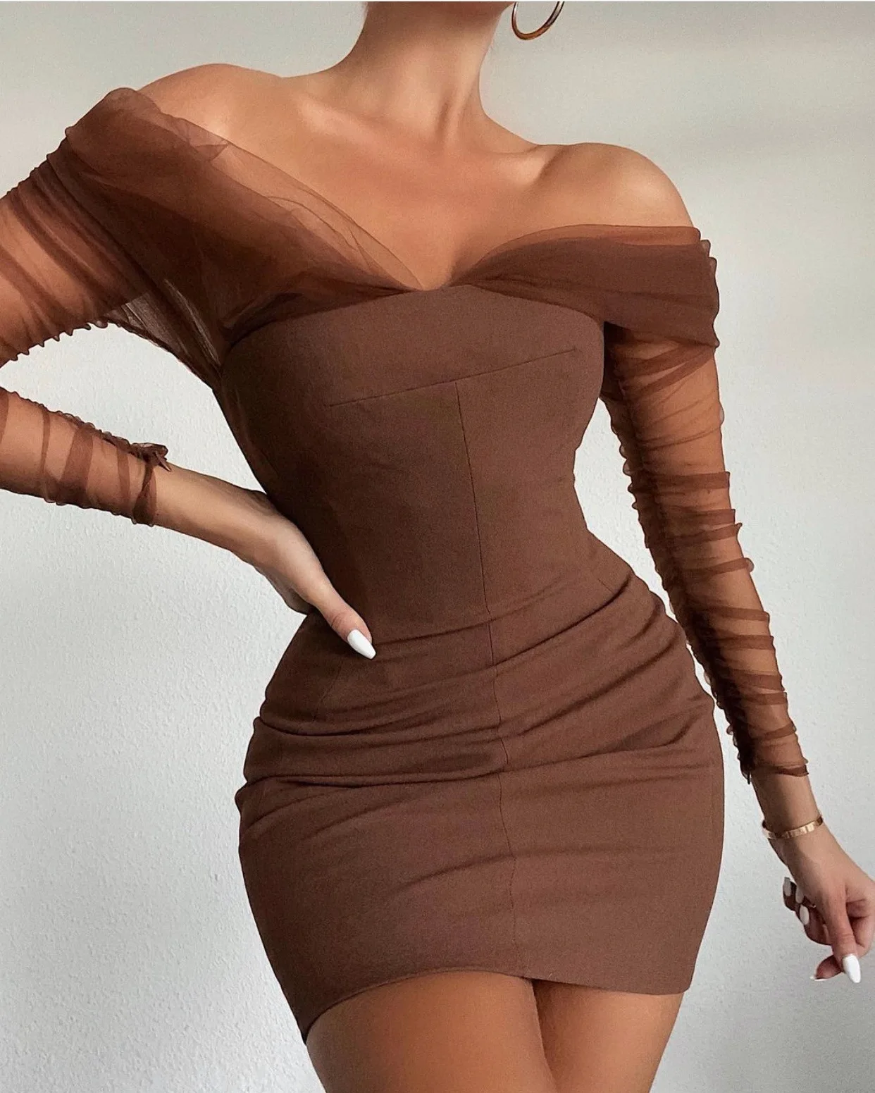 European and American one-shoulder tube top dress women's mesh long-sleeved new slim waist ladies temperament sexy bandage dress, Brown
European and American one-shoulder tube top dress women's mesh long-sleeved new slim waist ladies temperament sexy bandage dress, Brown