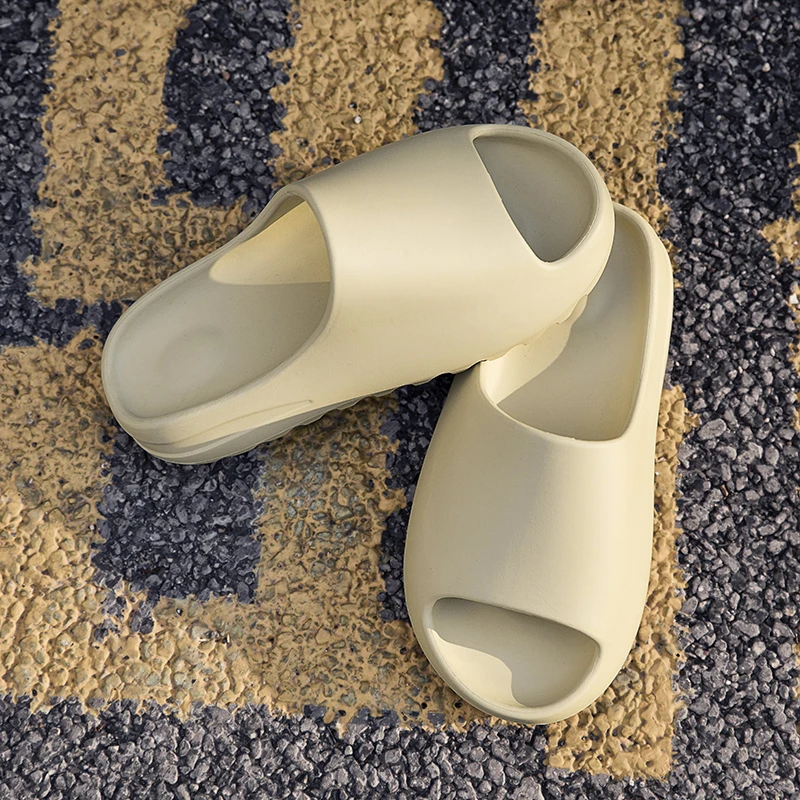 Wholesale Trendy Customize Logo Mens Slipper Slides Flat Sandals Yezzys Tamancos Zuecos Slippers Men Beach, Customized color
Wholesale Trendy Customize Logo Mens Slipper Slides Flat Sandals Yezzys Tamancos Zuecos Slippers Men Beach, Customized color
