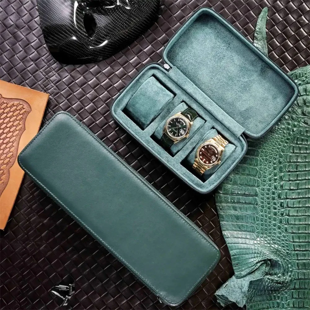 Genuine Leather Watch Roll Travel Case with Velvet Lining for Gift for Fathers/Husbands/Watch Collectors
Genuine Leather Watch Roll Travel Case with Velvet Lining for Gift for Fathers/Husbands/Watch Collectors