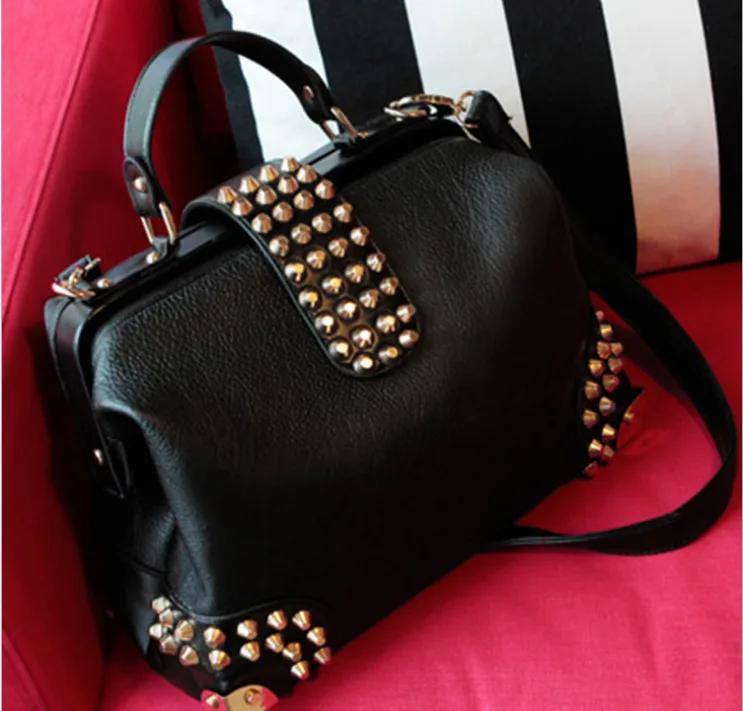 wholesale bag designers women Ladies New punk fashion handbag Rivet shoulder bag for women
wholesale bag designers women Ladies New punk fashion handbag Rivet shoulder bag for women
