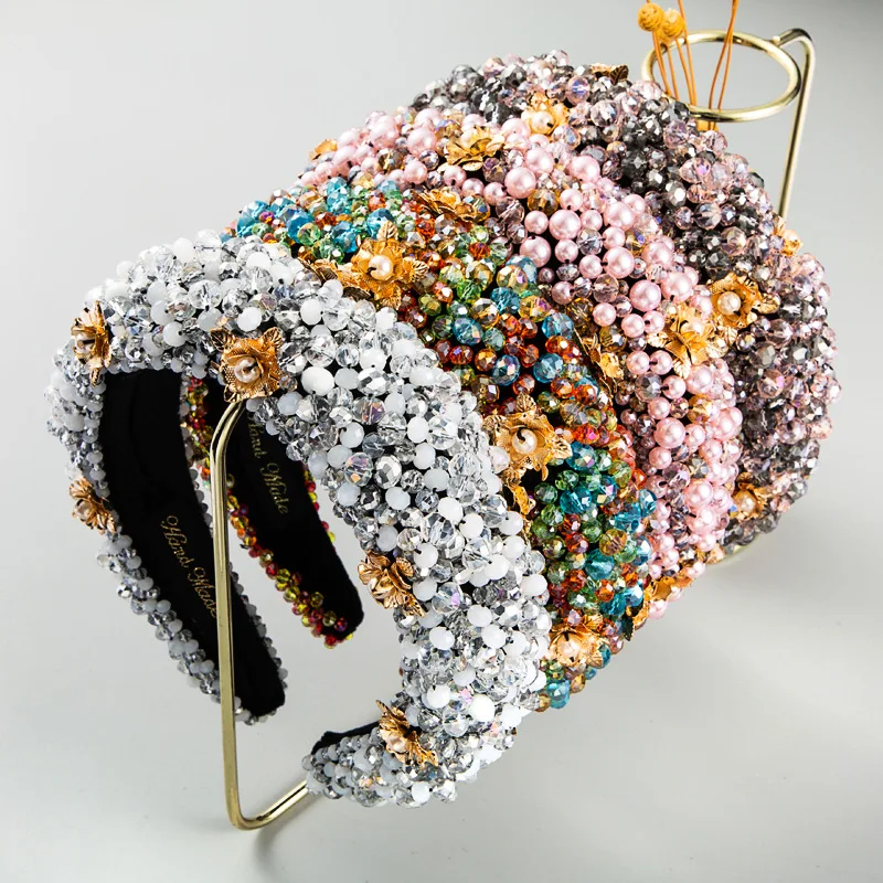 Big brand fashion thickened sponge gold velvet fabric handmade beaded headband women inlaid pearl flower headband, Picture
Big brand fashion thickened sponge gold velvet fabric handmade beaded headband women inlaid pearl flower headband, Picture
