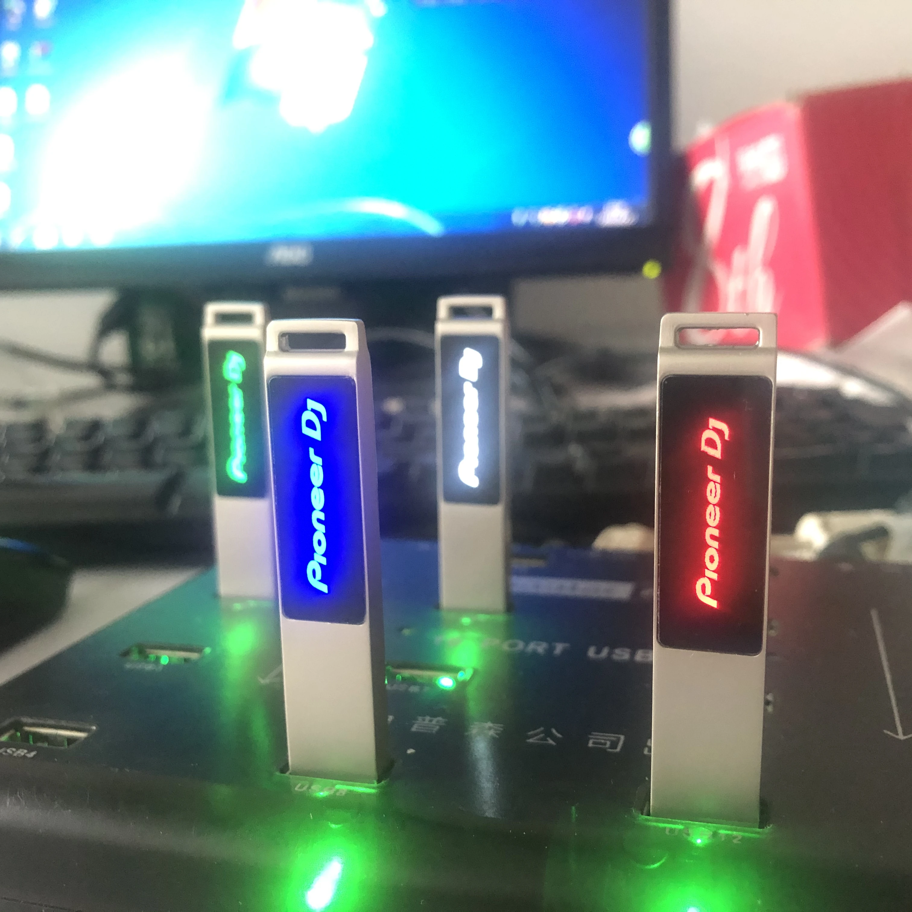 2021 Creative Special dj ast Metal USB 3.0 Memory Flash Fast Transfer Speed Pendrive U disk Pen disk custom Free logo
2021 Creative Special dj ast Metal USB 3.0 Memory Flash Fast Transfer Speed Pendrive U disk Pen disk custom Free logo
