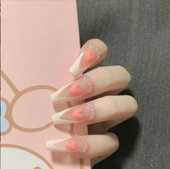24pcs White border pink pearl small heart French Wearable Artificial Fingernails
24pcs White border pink pearl small heart French Wearable Artificial Fingernails