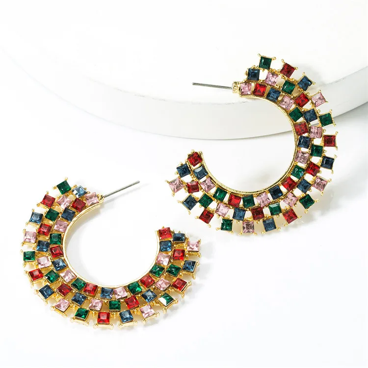 C-shaped alloy diamond rhinestone small square earrings female fashion European and American ins wind net red earrings, Picture shows
C-shaped alloy diamond rhinestone small square earrings female fashion European and American ins wind net red earrings, Picture shows