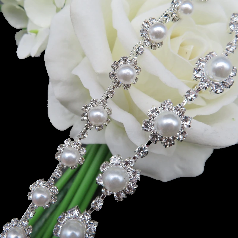 Wholesale Decorative Sunflower Silver Glass Crystal Fringe Trim Clothing Strass Rhinestone Bridal Metail Chains, Silver,gold,or customization
Wholesale Decorative Sunflower Silver Glass Crystal Fringe Trim Clothing Strass Rhinestone Bridal Metail Chains, Silver,gold,or customization