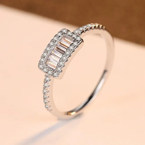 Simple Korean S925 Silver Cubic Zircon Ring Sterling Silver Square CZ Zircon Rings For Engagement
Simple Korean S925 Silver Cubic Zircon Ring Sterling Silver Square CZ Zircon Rings For Engagement