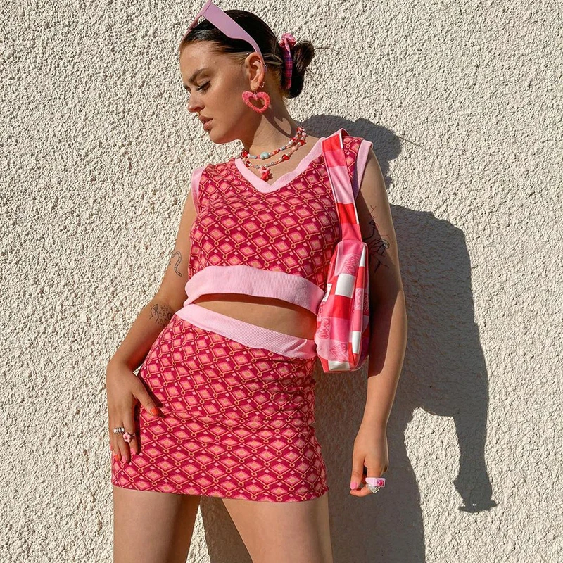 Nibber Q21ST237 Y2K Pink Printing 2 Two Pieces Sets Women student Crop Top and Skinny Mini Skirts Vintage Streetwear
Nibber Q21ST237 Y2K Pink Printing 2 Two Pieces Sets Women student Crop Top and Skinny Mini Skirts Vintage Streetwear