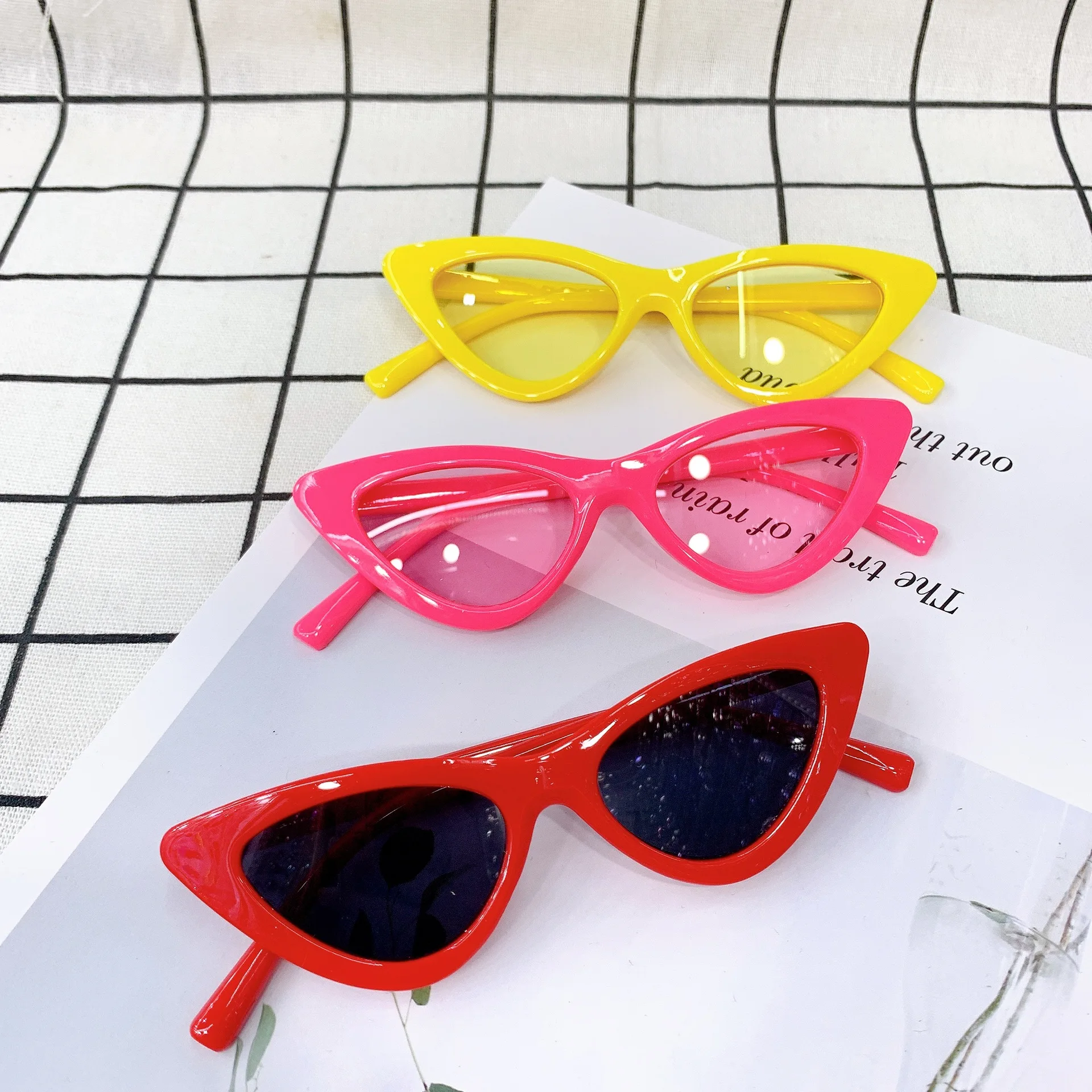 2022 New trendy small frame kids sunglasses boys and girls uv400 plastic children sunglasses cat eye kids sunglasses, Picture shown
2022 New trendy small frame kids sunglasses boys and girls uv400 plastic children sunglasses cat eye kids sunglasses, Picture shown