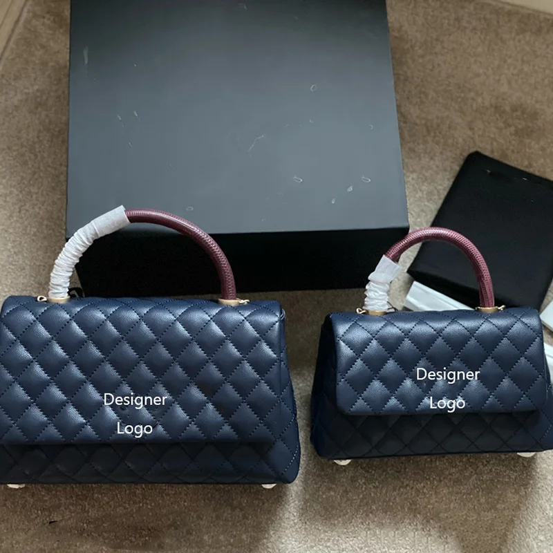 Luxury Designer Tote bag 2021 Fashion New High Quality Casual Shoulder Messenger Bag Women's Designer Handbag
Luxury Designer Tote bag 2021 Fashion New High Quality Casual Shoulder Messenger Bag Women's Designer Handbag