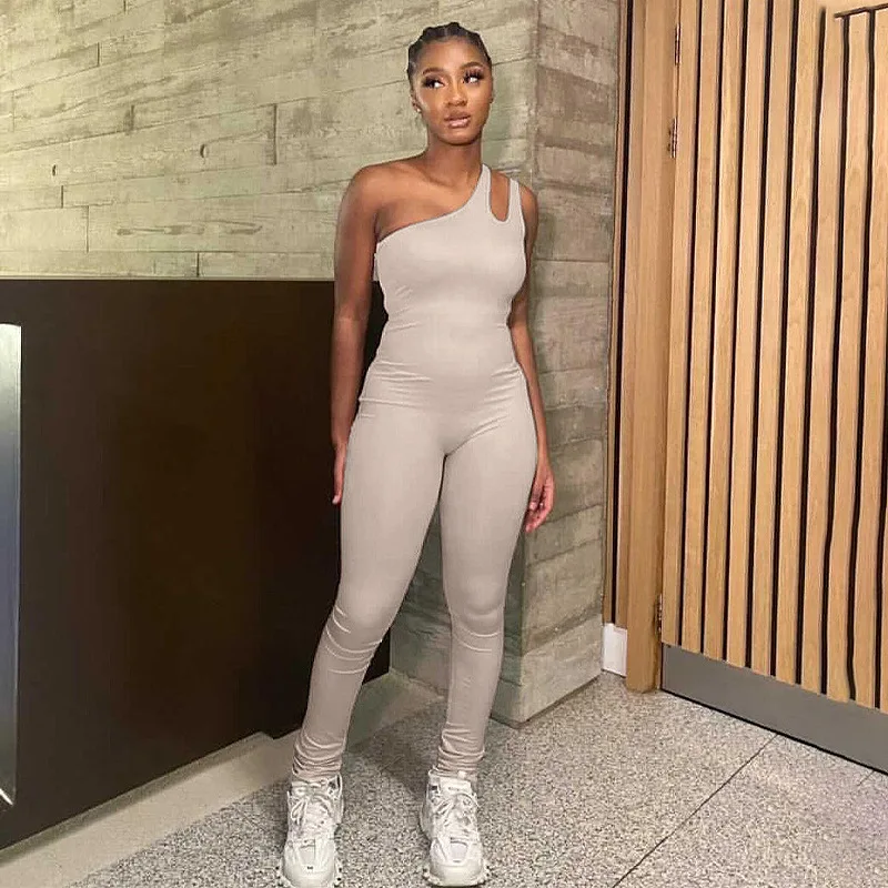 Summer Streetwear White Bodycon Rompers Women Jumpsuit Black One Shoulder Backless Female Jumpsuit One Piece Outfit Women
Summer Streetwear White Bodycon Rompers Women Jumpsuit Black One Shoulder Backless Female Jumpsuit One Piece Outfit Women