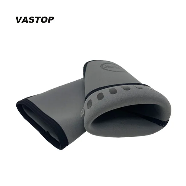 Premium Neoprene Weightlifting Knee Sleeve 7mm with Anti Slip Dot, Black, blue, red
Premium Neoprene Weightlifting Knee Sleeve 7mm with Anti Slip Dot, Black, blue, red