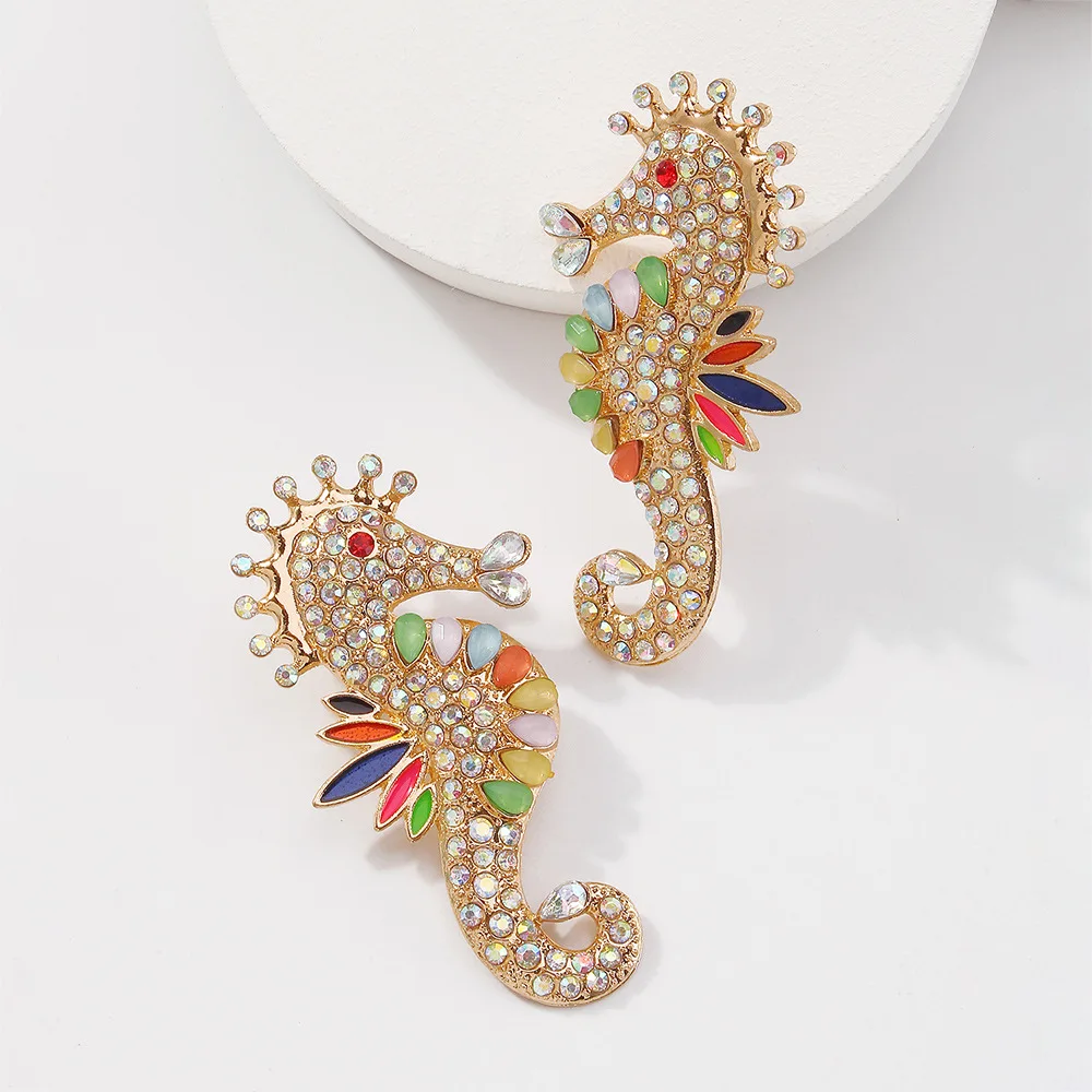 2021 New Creative Fashion Seahorse Snake Rhinestone Pendant Animal Earrings For Women
2021 New Creative Fashion Seahorse Snake Rhinestone Pendant Animal Earrings For Women