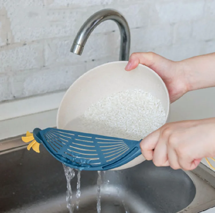 Can Be Hung Kitchen Noodle Strainer Gadget Cooking Tools Device, White/blue/pink/dark blue
Can Be Hung Kitchen Noodle Strainer Gadget Cooking Tools Device, White/blue/pink/dark blue