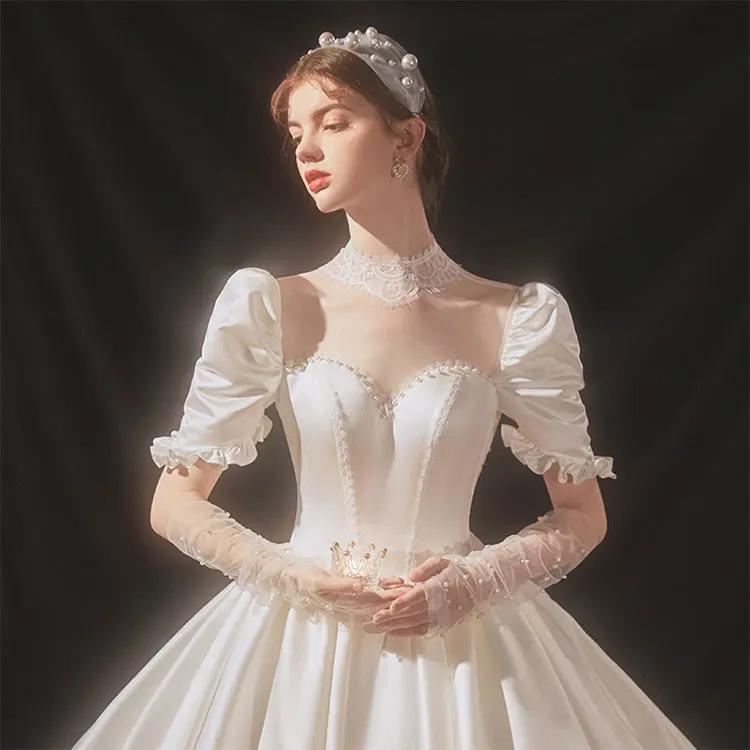 Vestido de novia de palacio de princesa retro frances con mangas abullonadas blancas de alta calidad
Vestido de novia de palacio de princesa retro frances con mangas abullonadas blancas de alta calidad