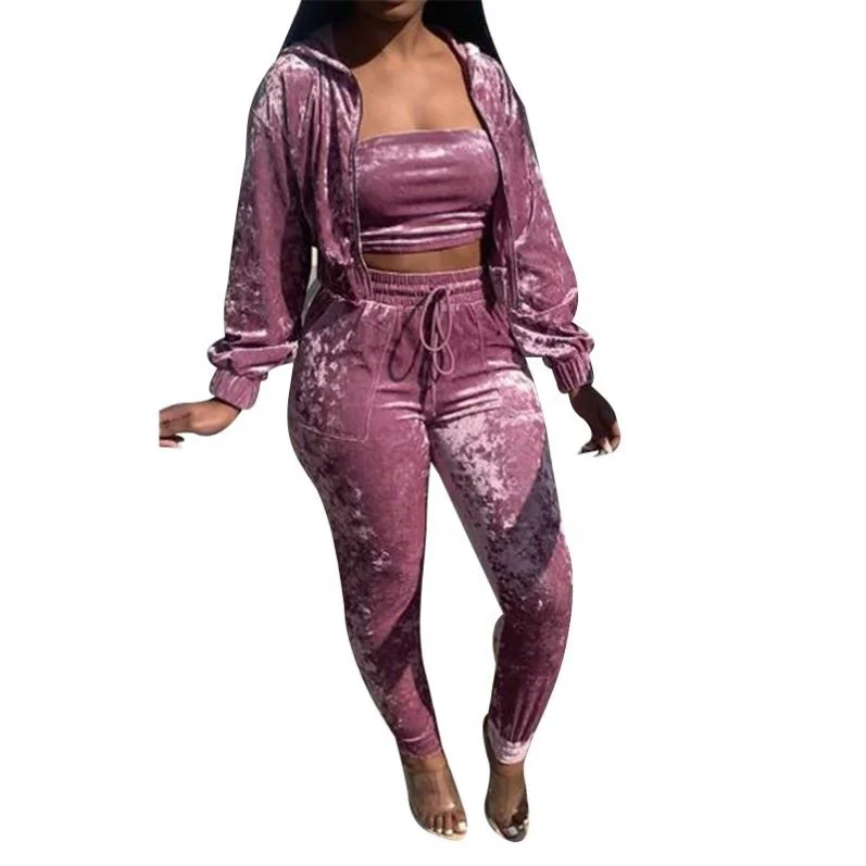 2021 autumn and winter new fashion casual women's 3pcs sports suit solid color gold velvet three-piece hooded suit
2021 autumn and winter new fashion casual women's 3pcs sports suit solid color gold velvet three-piece hooded suit
