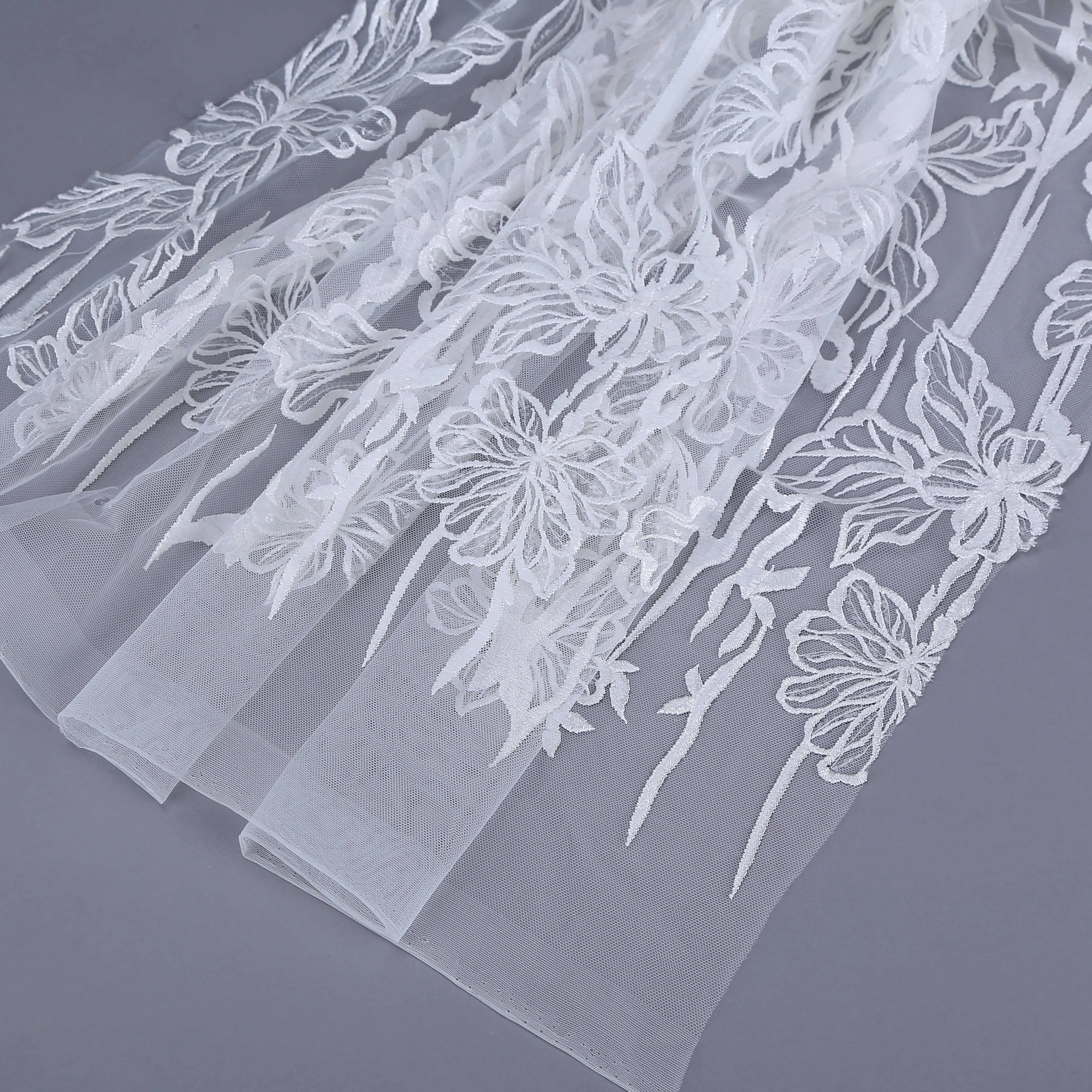 MX183 New Embroidery white sequin Netting Fabric Wholesale Cheap beautiful Fashion Wedding evening party dress
MX183 New Embroidery white sequin Netting Fabric Wholesale Cheap beautiful Fashion Wedding evening party dress