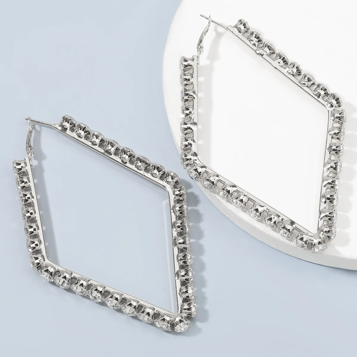 New Arrival Full Diamond Geometric Clip On Earrings Crystal Rhinestone Rhombus Clip On Earrings
New Arrival Full Diamond Geometric Clip On Earrings Crystal Rhinestone Rhombus Clip On Earrings