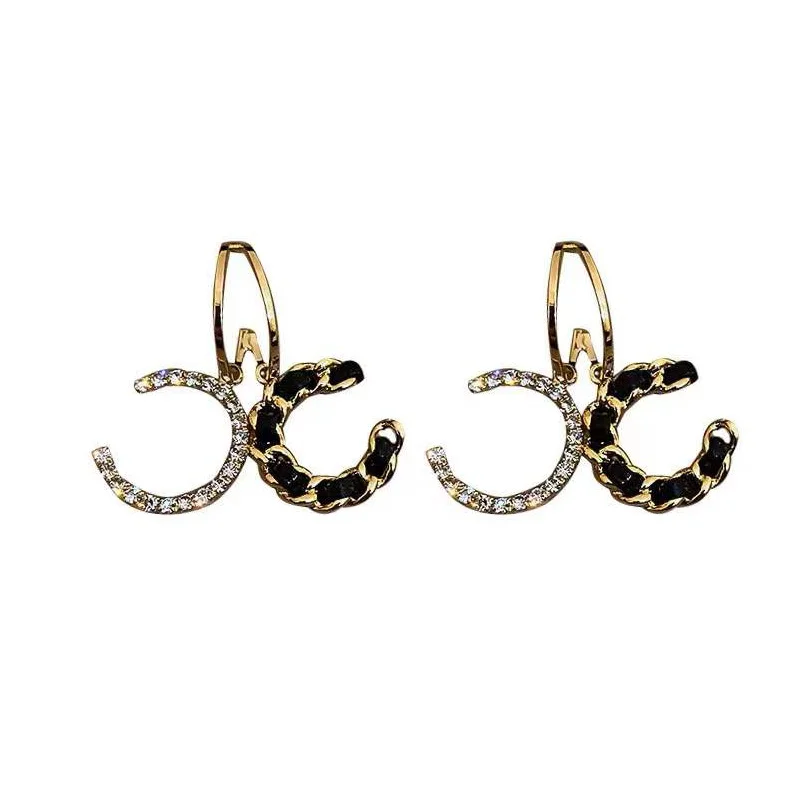 2022 Luxury Trendy Women's Elegant Earrings S925 Sterling Silver Plated Double C Shape Zircon Leather Earrings, Gold silver
2022 Luxury Trendy Women's Elegant Earrings S925 Sterling Silver Plated Double C Shape Zircon Leather Earrings, Gold silver