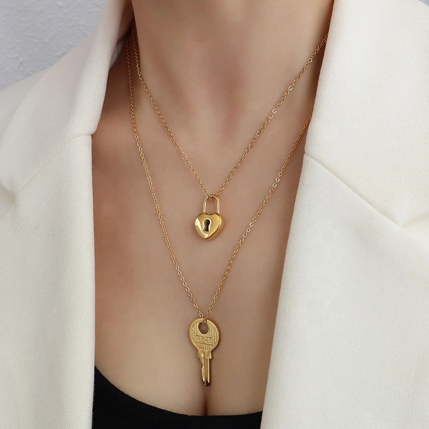 Summer Unique Couple Sweet Key Lock Stainless Steel Pendant Necklaces Set 18k Gold Plated French style Choker Necklace Women
Summer Unique Couple Sweet Key Lock Stainless Steel Pendant Necklaces Set 18k Gold Plated French style Choker Necklace Women