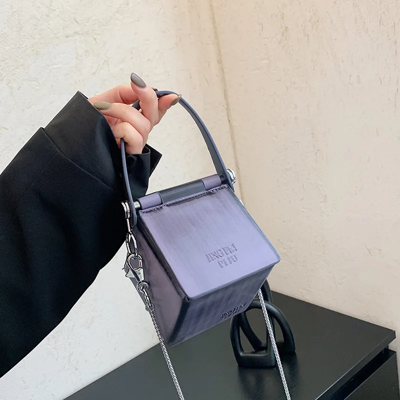 2022 Fashion women handbags pure color box bag mini lipstick clutch purse sling cross body shoulder bags with custom logo
2022 Fashion women handbags pure color box bag mini lipstick clutch purse sling cross body shoulder bags with custom logo