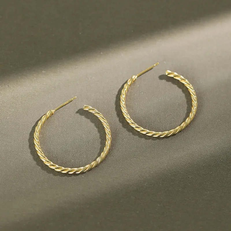 Korean Style Jewelry Weave Twist S925 Hoop Earrings 18k Gold 925 Sterling Silver Hoop Earrings For Women
Korean Style Jewelry Weave Twist S925 Hoop Earrings 18k Gold 925 Sterling Silver Hoop Earrings For Women