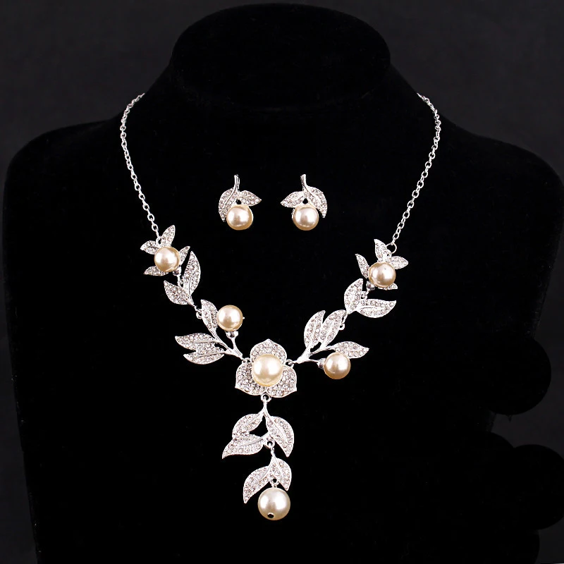 Wholesale charm crystal flower choker pearl bridal necklace women wedding jewelry set, As pictures
Wholesale charm crystal flower choker pearl bridal necklace women wedding jewelry set, As pictures