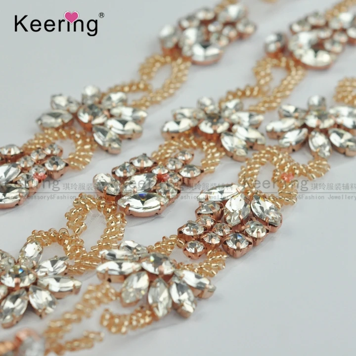 2021 new design glass resin acrylic diamond gold rhinestone trimming for bridal dancing dress WRA-1015, Silver/gold
2021 new design glass resin acrylic diamond gold rhinestone trimming for bridal dancing dress WRA-1015, Silver/gold