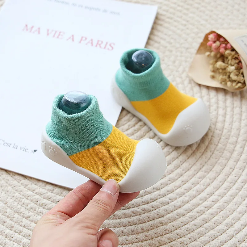Autumn floor socks baby toddler socks shoes waterproof baby casual shoes antislip for baby girls and boys
Autumn floor socks baby toddler socks shoes waterproof baby casual shoes antislip for baby girls and boys
