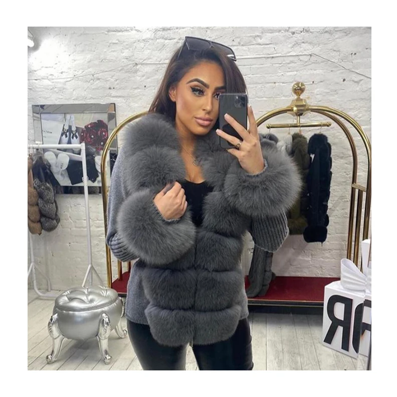 Winter Women Sweater Elegant Sustainable Knitted Cardigan Coat With Fox Fur Trim, Customized colors
Winter Women Sweater Elegant Sustainable Knitted Cardigan Coat With Fox Fur Trim, Customized colors