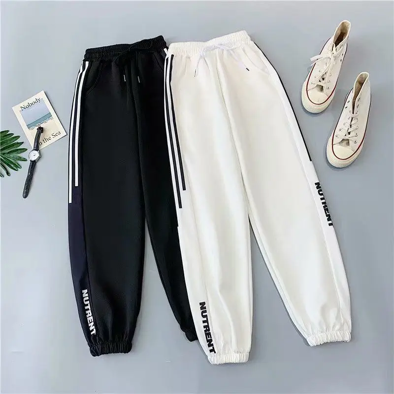Oversize Pants Women 2021 Streetwear Baggy Sweatpants Women Casual Trousers Joggers Black Hip Hop Sports Pants Loose
Oversize Pants Women 2021 Streetwear Baggy Sweatpants Women Casual Trousers Joggers Black Hip Hop Sports Pants Loose