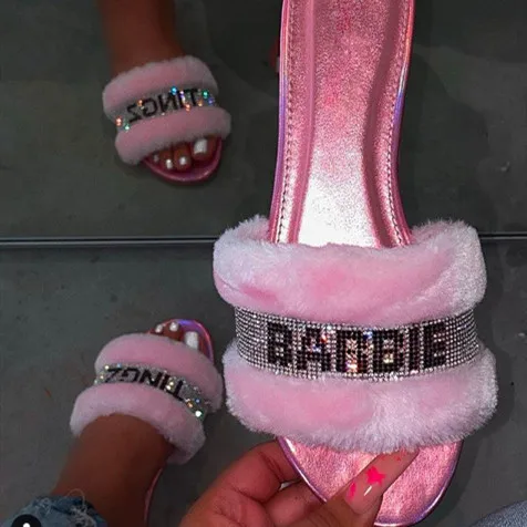 New Arrival Ladies Flat Furry Slippers Pink Glitter Slides for Women Fashion Sandals, White ,pink ,black
New Arrival Ladies Flat Furry Slippers Pink Glitter Slides for Women Fashion Sandals, White ,pink ,black