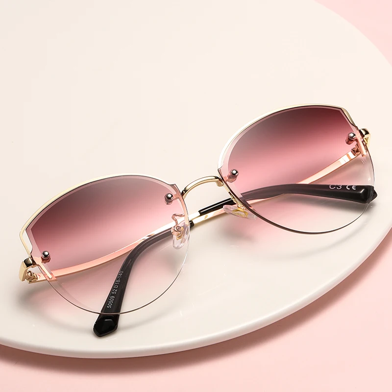 Super Hot Eyewear Metal Shades Fashion Sunglasses 2021 Shopping Selfie Driving Sunglasses Women Men 50509
Super Hot Eyewear Metal Shades Fashion Sunglasses 2021 Shopping Selfie Driving Sunglasses Women Men 50509