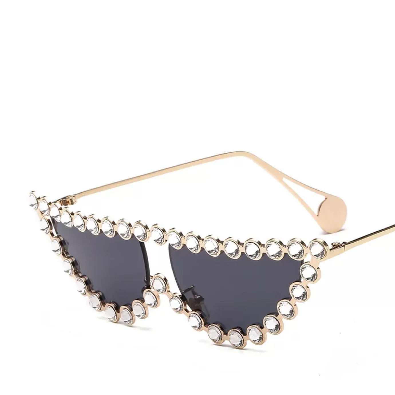 PANO cateye new fashion sunglasses with rhinestone women diamond sun glasses2021 crystal eyewear, 8 colors
PANO cateye new fashion sunglasses with rhinestone women diamond sun glasses2021 crystal eyewear, 8 colors