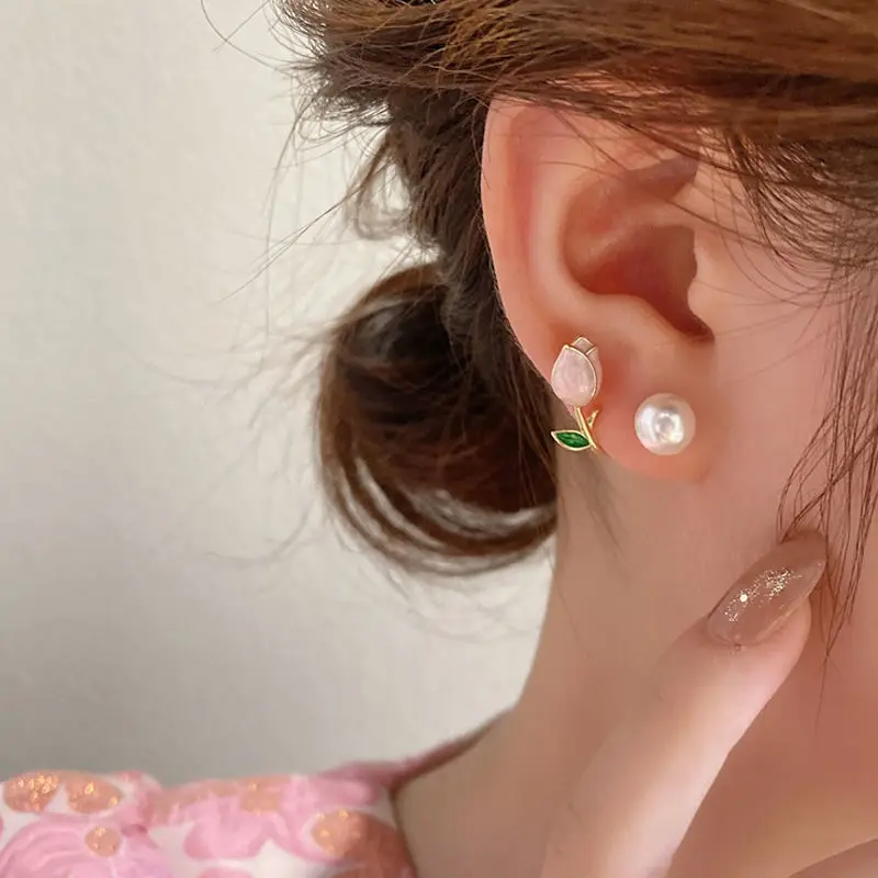 Pendientes De Flore Pink Flower Tulip Earrings Elegant Enamel Tulip White Pearl Earrings Pendientes De Perlas
Pendientes De Flore Pink Flower Tulip Earrings Elegant Enamel Tulip White Pearl Earrings Pendientes De Perlas