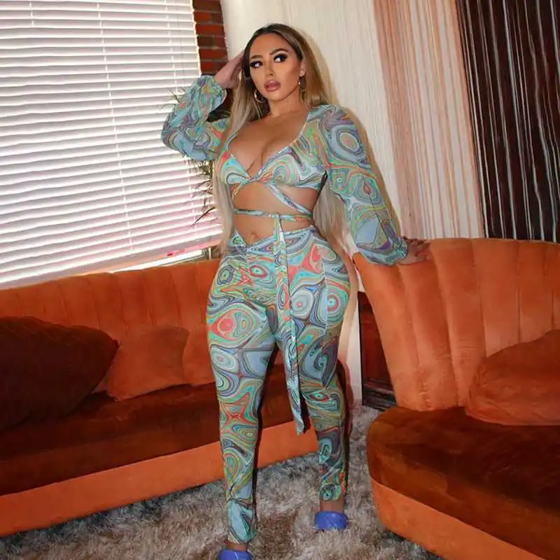 2021 New fashion women bandage top and Hollow Out leggings two piece set women ladies clothing
2021 New fashion women bandage top and Hollow Out leggings two piece set women ladies clothing
