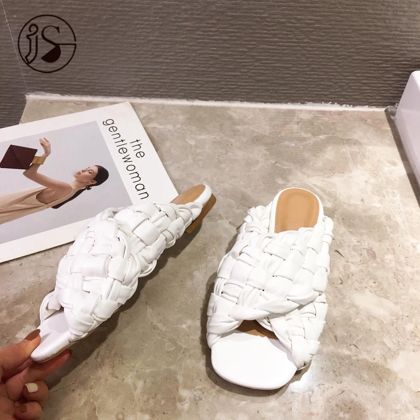 wholesale fashion weave footwear ladies colorful light weight designer slippers casual comfort slippers shoes, Picture
wholesale fashion weave footwear ladies colorful light weight designer slippers casual comfort slippers shoes, Picture