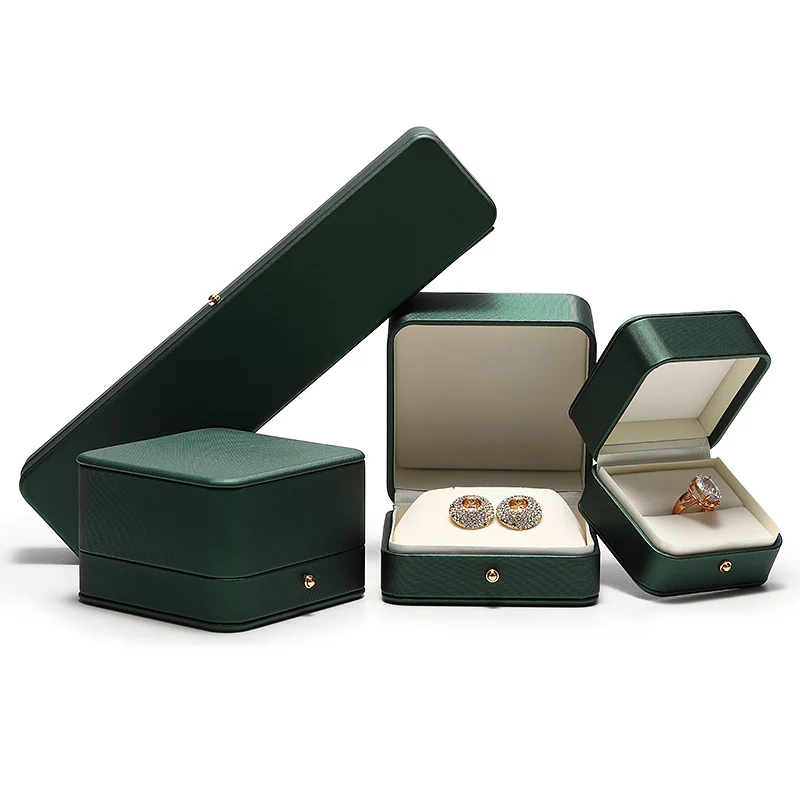 DIGU Dark Green Necklace Jewellery Box Custom Luxury leather Ring Packaging Gift Jewelry Box
DIGU Dark Green Necklace Jewellery Box Custom Luxury leather Ring Packaging Gift Jewelry Box