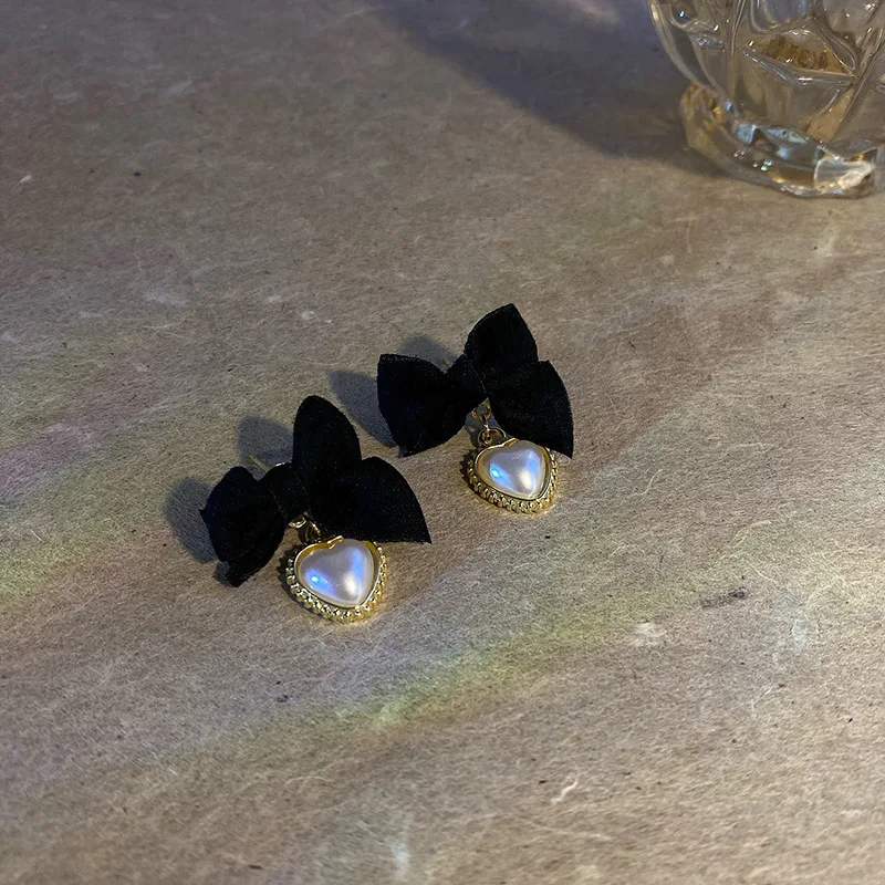 Black bow knot love pearl earrings 2022 new trendy women simple retro nice earrings for girls, As the picture show
Black bow knot love pearl earrings 2022 new trendy women simple retro nice earrings for girls, As the picture show