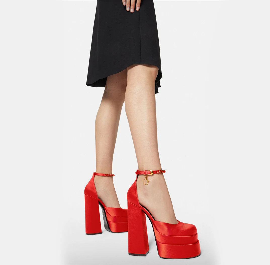 Double-layer waterproof platform crystal decoration ankle lace single shoes new sexy beautiful girl high heels
Double-layer waterproof platform crystal decoration ankle lace single shoes new sexy beautiful girl high heels