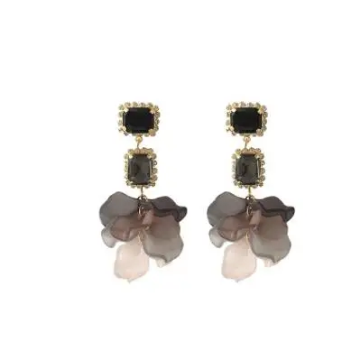 2019 personality fashion Korean fine crystal shiny Drop earrings Women long Acrylic petals joker Earrings jewelry new
2019 personality fashion Korean fine crystal shiny Drop earrings Women long Acrylic petals joker Earrings jewelry new