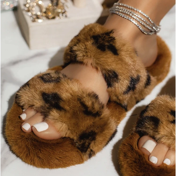 Printed Slippers female foreign trade large wool shoes Spring and Autumn flat bottom printing warm wool slippers
Printed Slippers female foreign trade large wool shoes Spring and Autumn flat bottom printing warm wool slippers