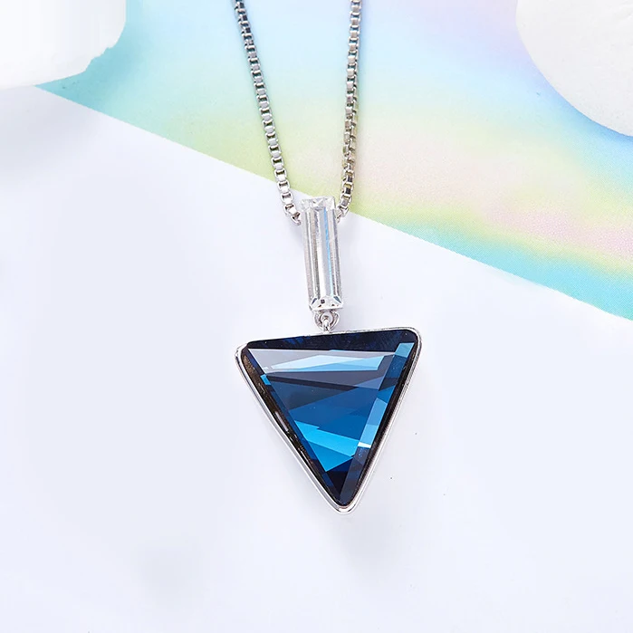 Hot Selling Exaggerate Triangle Necklace Big Triangle Crystal Pendante Necklace
Hot Selling Exaggerate Triangle Necklace Big Triangle Crystal Pendante Necklace