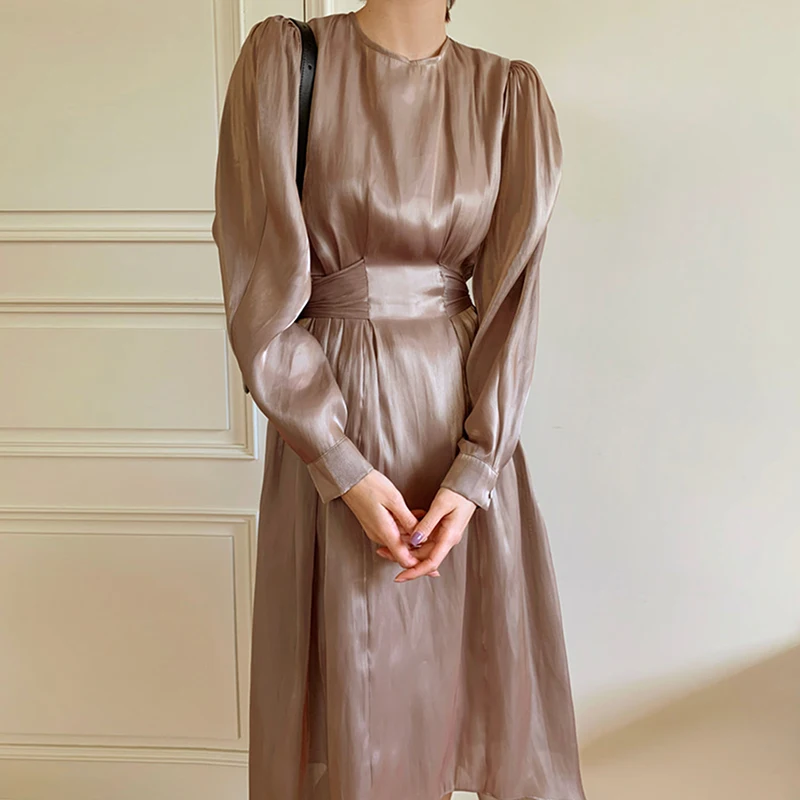 Boutique Korean Style Spring New 2021 Temperament Lace Folds Irregular Long-sleeved Solid Color Women's Dress, Customized color 
Boutique Korean Style Spring New 2021 Temperament Lace Folds Irregular Long-sleeved Solid Color Women's Dress, Customized color
