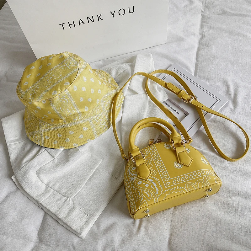2021 Crossbody Handbags Paisley Bandana Purse and Bucket Hat Set Wholesale Purse Small bags for Women, 6 colors
2021 Crossbody Handbags Paisley Bandana Purse and Bucket Hat Set Wholesale Purse Small bags for Women, 6 colors