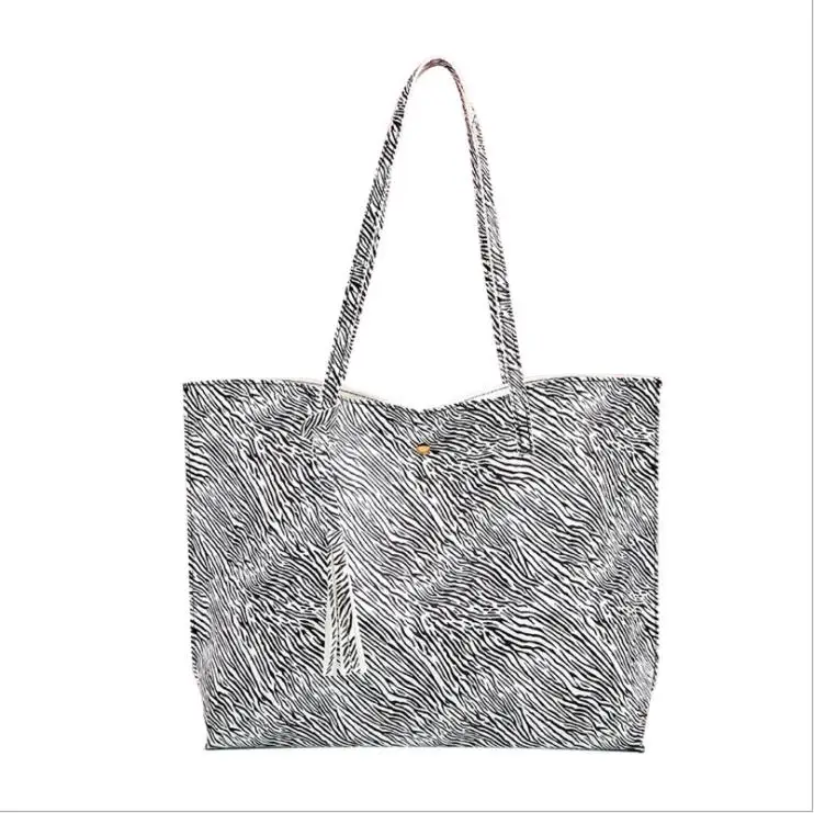 2021 High Quality Messenger Leather Casual Tassel Female Designer Vintage Big Size lady Tote handbag for women luxury hand bags
2021 High Quality Messenger Leather Casual Tassel Female Designer Vintage Big Size lady Tote handbag for women luxury hand bags