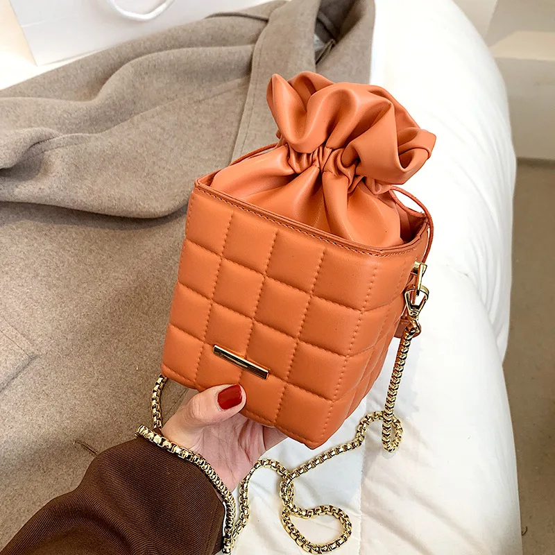 2021 Mini Flap Quilted Purses Designer Plaid Small Square Bucket Drawstring Shoulder Bags Candy Color Luxury Handbags for Women
2021 Mini Flap Quilted Purses Designer Plaid Small Square Bucket Drawstring Shoulder Bags Candy Color Luxury Handbags for Women